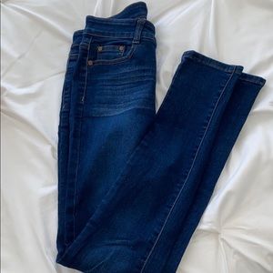 blue skinny jeans